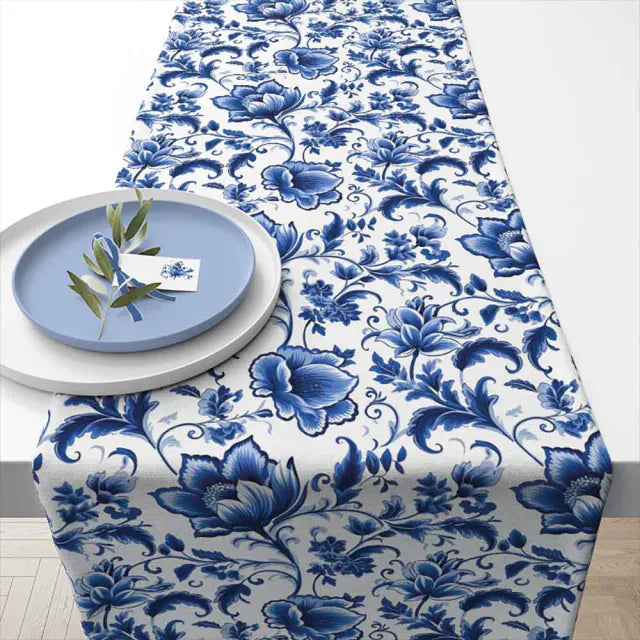 Table runner 40x150 cm Delft Blue florals